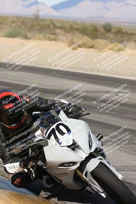 media/Nov-16-2025-Race Pace (Sun) [[8c5fa54630]]/Verified Riders/4-Turn 3 Inside (1050am)/